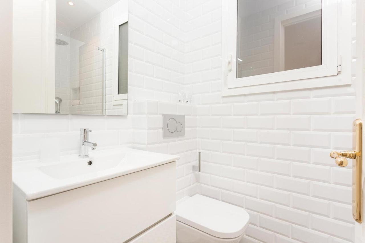 Cozy Apartment Close To Passeig De Gracia Barcelona Exterior foto
